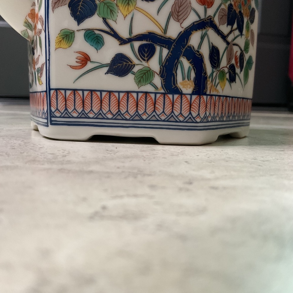 Vintage Japanese Imari Hexagonal Porcelain Teapot Bamboo Handle Floral Hydrangea - Picture 8 of 8